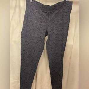 TORRID size 2 active leggings. Black/gray herringbone.